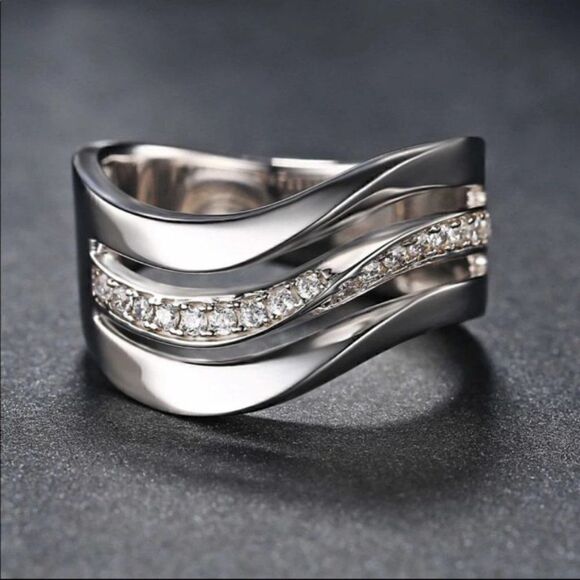 STERLING SILVER GEOMETRIC WAVY DIAMOND RING - Picture 2 of 4